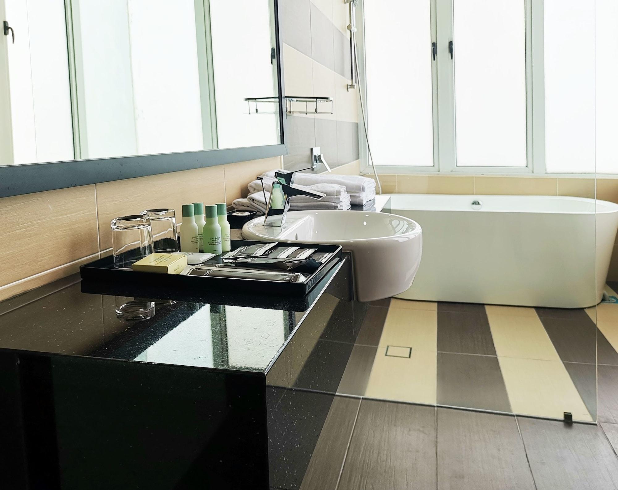ג'והור בהרו Ksl Hotel And Resort - Apartment מראה חיצוני תמונה